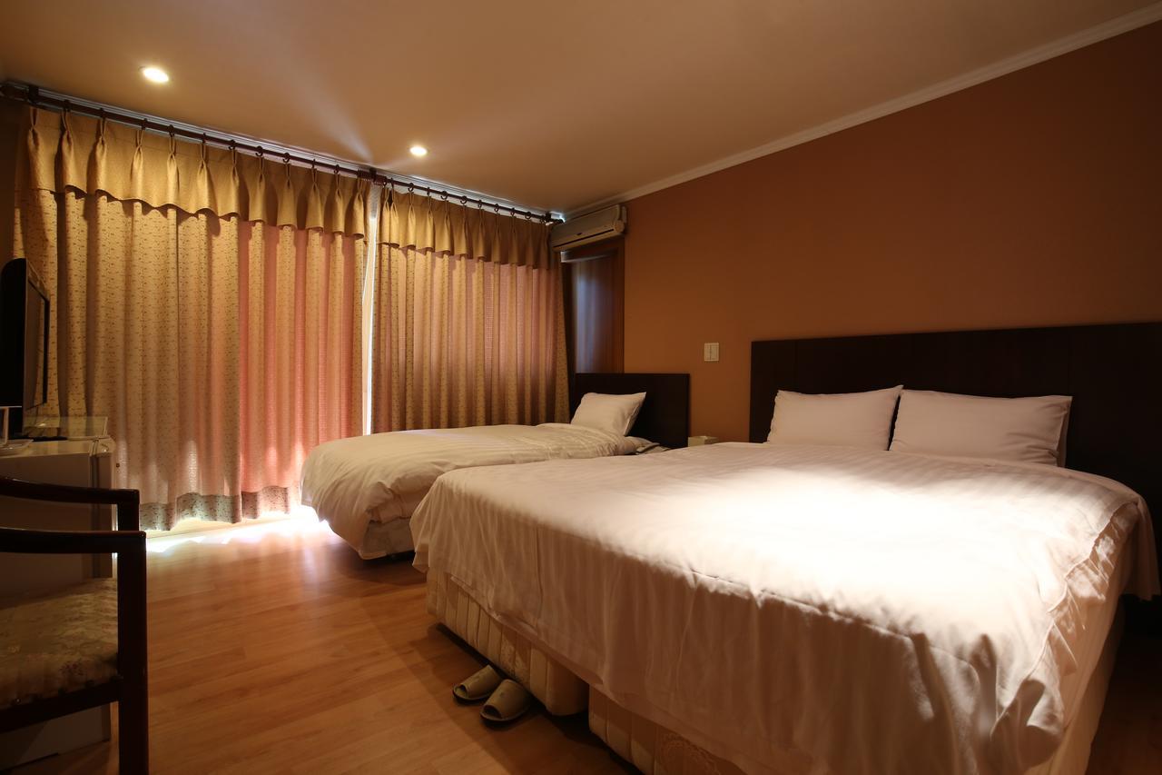 Boeun Lake Hills Hotel Songnisan מראה חיצוני תמונה
